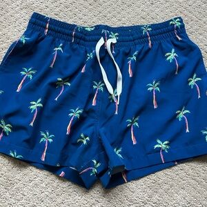Chubbies Men’s Swim Trunks Shorts Blue Palm Tree Print Size M 4” Inseam